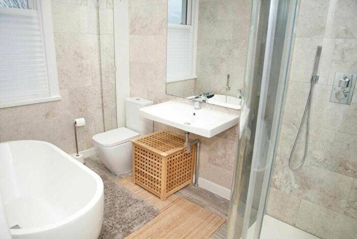 2 Bedroom Apartment For Sale In Charlton Church Lane, Charlton, London, ., SE7