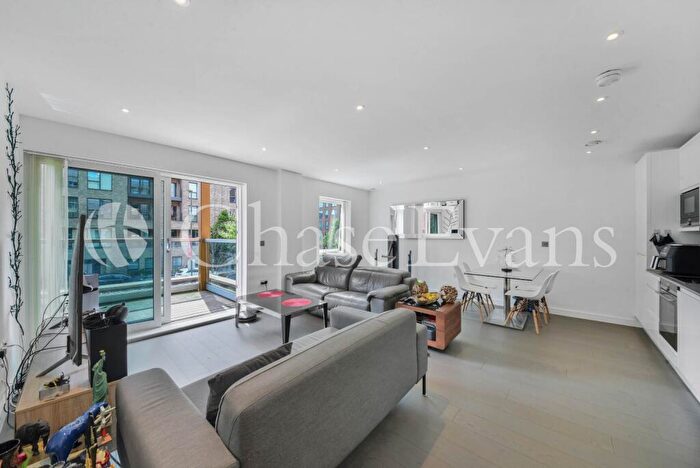 1 Bedroom Detached House To Rent In Lassen House, Lismore Boulevard, Colindale, London, NW9