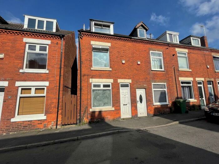 3 Bedroom House To Rent In Bagshaw Street, Pleasley, Mansfield, NG19