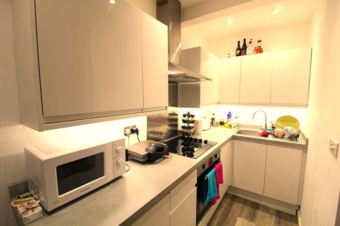 1 Bedroom Flat To Rent In Richmond Place, Brighton, BN2