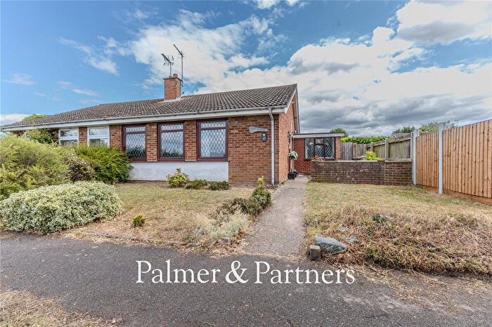 3 Bedroom Bungalow For Sale In Lincoln Gardens, Claydon, Ipswich, Suffolk, IP6