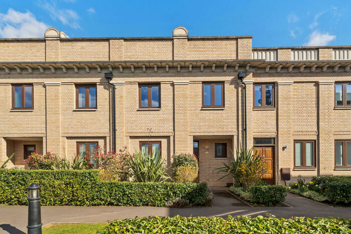 3 Bedroom Terraced House To Rent In Glenthorpe Gardens, Stanmore, HA7