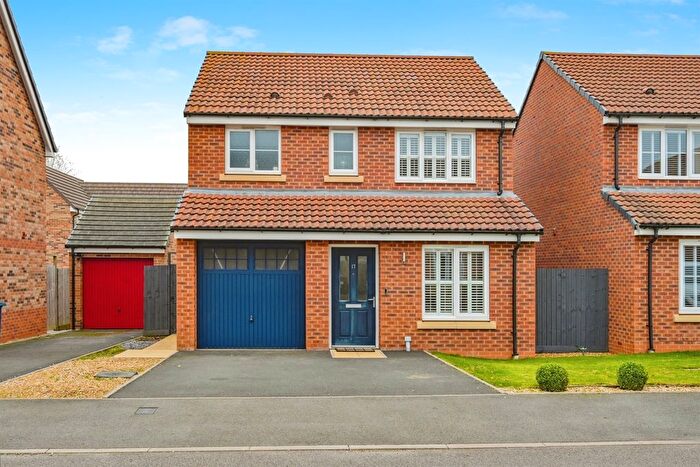 3 Bedroom Detached House For Sale In Lycett Lane, Tamworth, B79