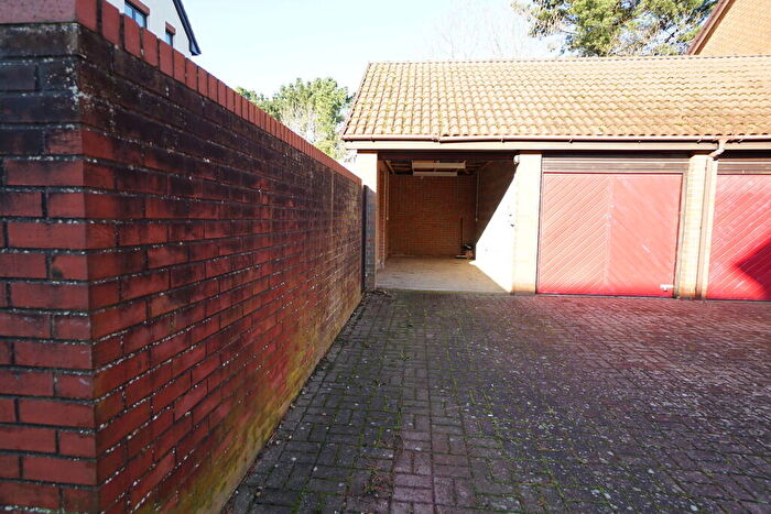 Garage / Parking To Rent In Newlyn Way, Ports, PO6