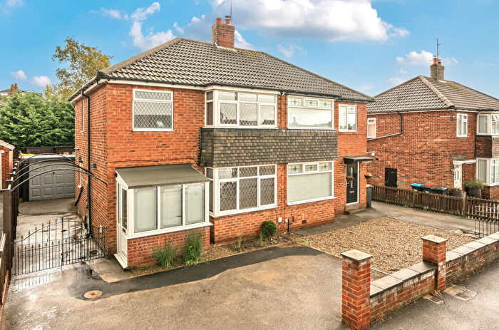 3 Bedroom Semi-Detached House For Sale In Crossways Drive, Harrogate, North Yorkshire, HG2