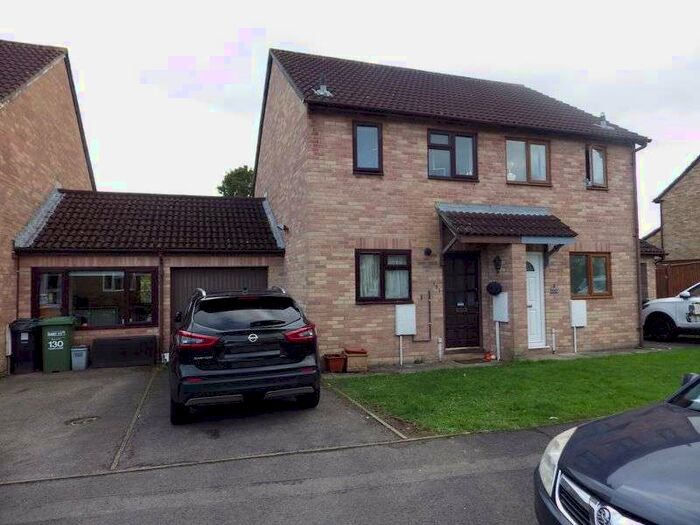 2 Bedroom Property To Rent In Cooks Close, Bristol, BS32