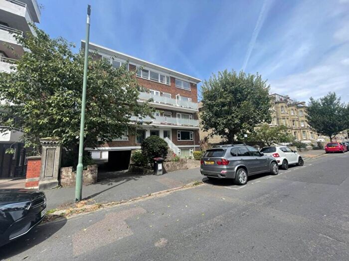 2 Bedroom Flat To Rent In The Ambassadors, Wilbury Road, Hove, BN3