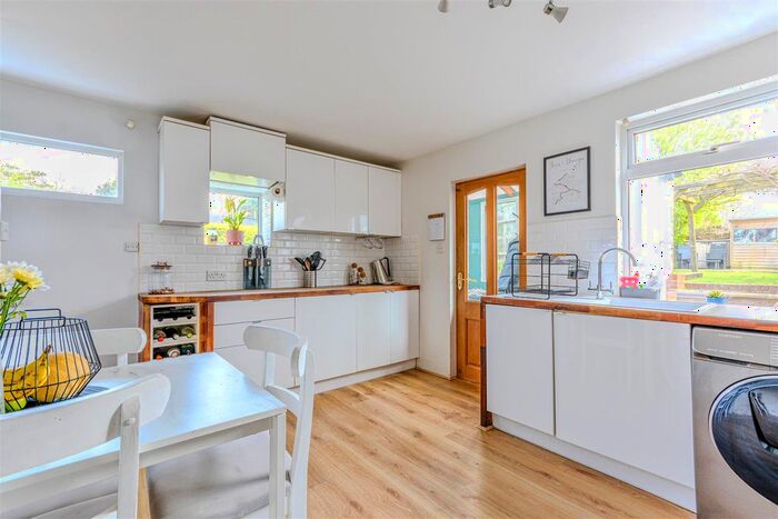 2 Bedroom End Of Terrace House For Sale In Hastings Road, Battle, TN33