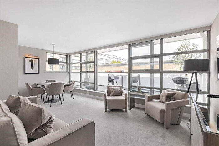2 Bedroom Flat For Sale In New Wharf Road, London, N1