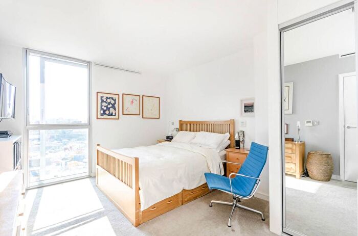 2 Bedroom Flat To Rent In Bermondsey Wall West, Shad Thames, London, SE16