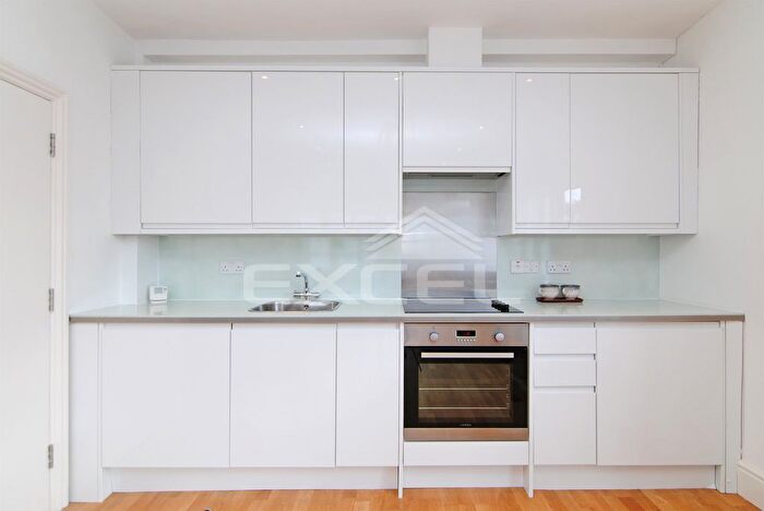 1 Bedroom Flat To Rent In Scotts Road, Shepherd's Bush, W12