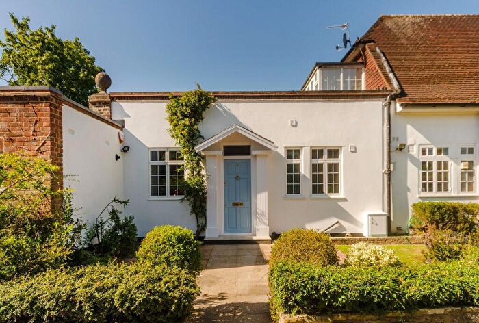 3 Bedroom Bungalow To Rent In Kingston Hill, Kingston Upon Thames, KT2
