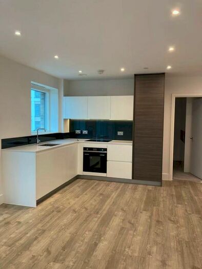 1 Bedroom Flat To Rent In Cobham House -, P19