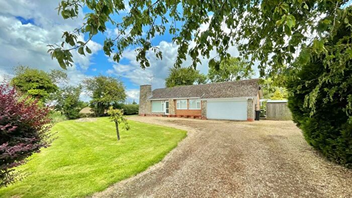 3 Bedroom Detached Bungalow For Sale In Lower Clopton, Upper Quinton, Stratford-upon-Avon, CV37