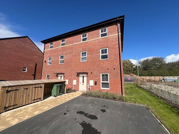 2 Bedroom End Of Terrace House To Rent In Mary Carter Street, Crossgates, Leeds, LS15