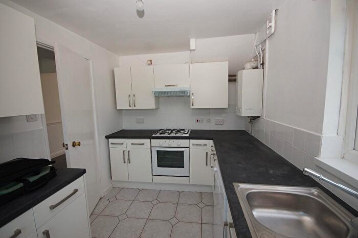 3 Bedroom Semi-Detached House To Rent In Glyn Simon Close, Danescourt, Cardiff, CF5