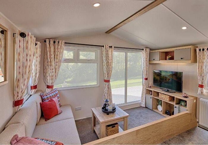 2 Bedroom Park Home For Sale In Edithmead, Highbridge, TA9