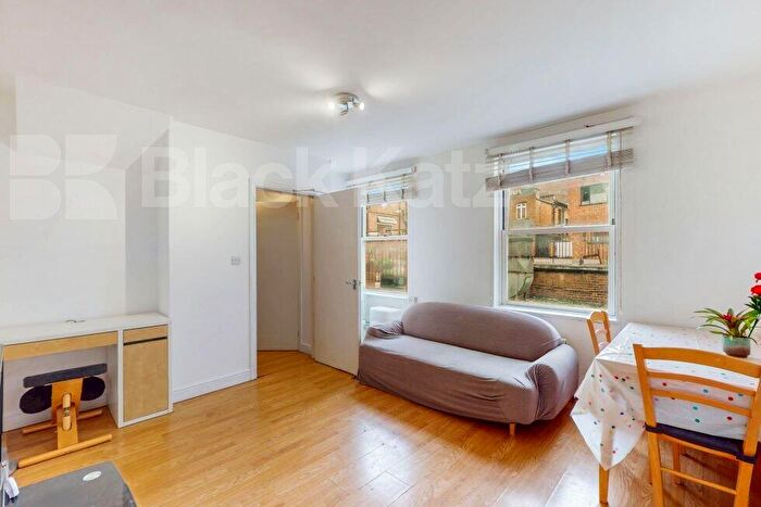 2 Bedroom Flat To Rent In Camden High Street, Camden, NW1