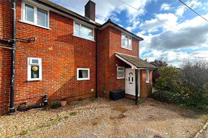 1 Bedroom Maisonette For Sale In Alma Lane, Farnham, Surrey, GU9