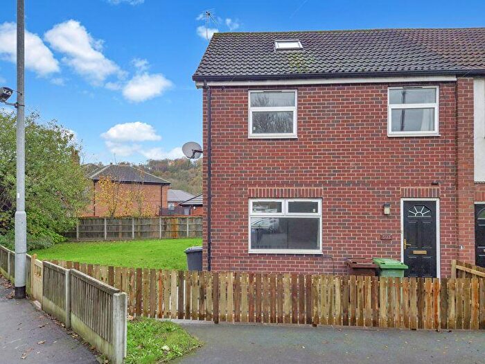 3 Bedroom Town House For Sale In Meanwood Road, Leeds, LS6