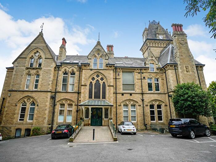1 Bedroom Flat For Sale In Apt Boothroyds House, Dewsbury, West Yorkshire, WF13