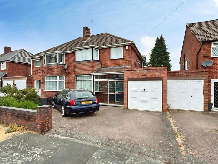 3 Bedroom Semi-Detached House For Sale In Highters Heath Lane, Maypole, Birmingham, B14