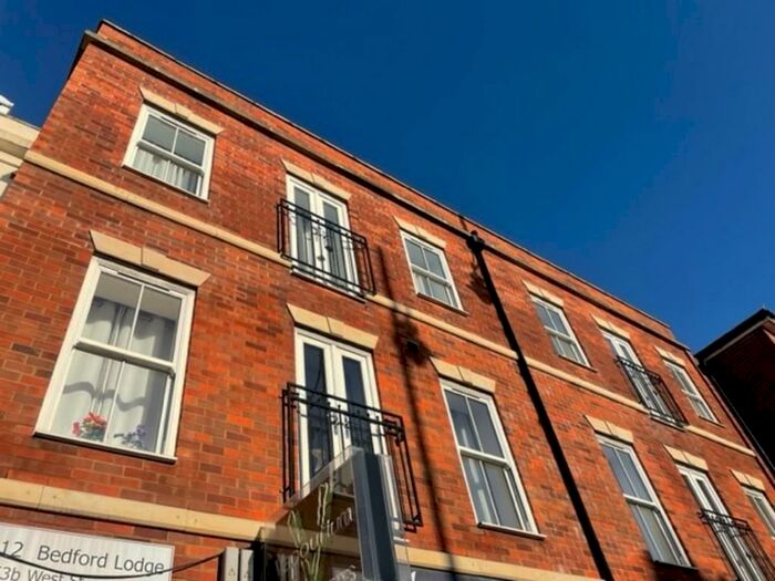 1 Bedroom Apartment To Rent In West Street, Fareham, PO16