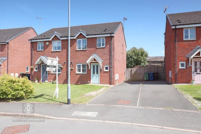 3 Bedroom Semi-Detached House For Sale In Castlemill Close, Weston, Stafford, Staffordshire, ST18