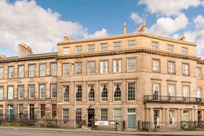 4 Bedroom Flat To Rent In Leopold Place, Hillside, Edinburgh, EH7