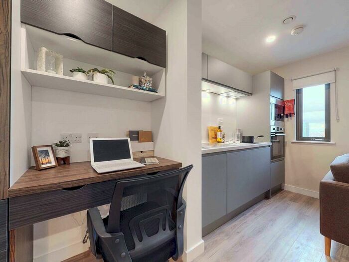 Flat To Rent In Apt, Apollo Residence #, S1