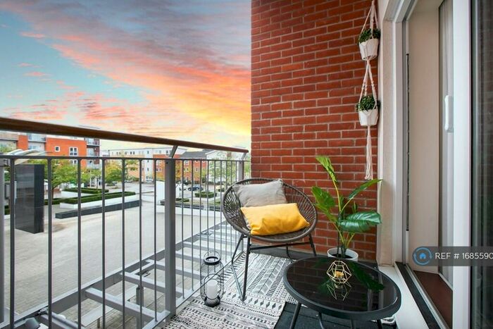 1 Bedroom Flat To Rent In Merrick House, Reading, RG2