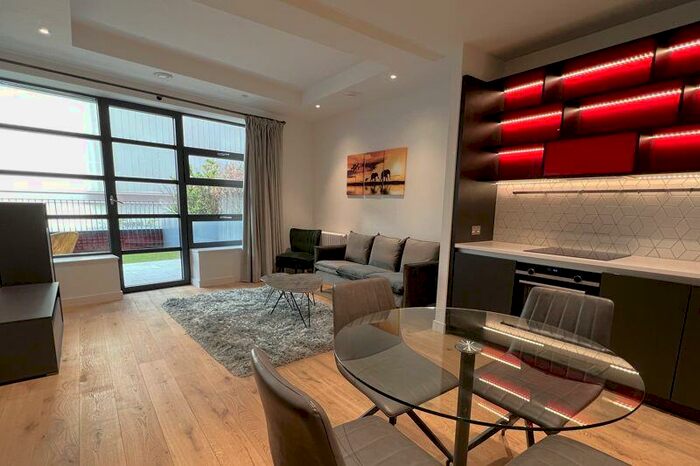 1 Bedroom Flat To Rent In City Island Way, London City Island, E14