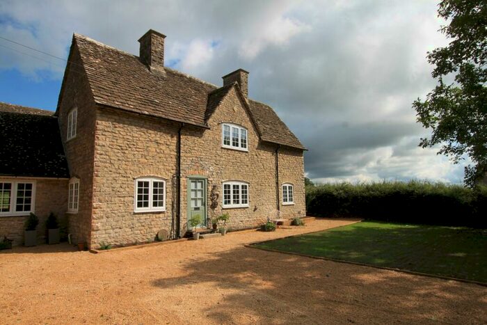 3 Bedroom Cottage To Rent In Conkwell, Limpley Stoke, Bath, BA2