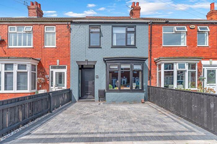 3 Bedroom Terraced House For Sale In Clifton Road, Grimsby, DN34