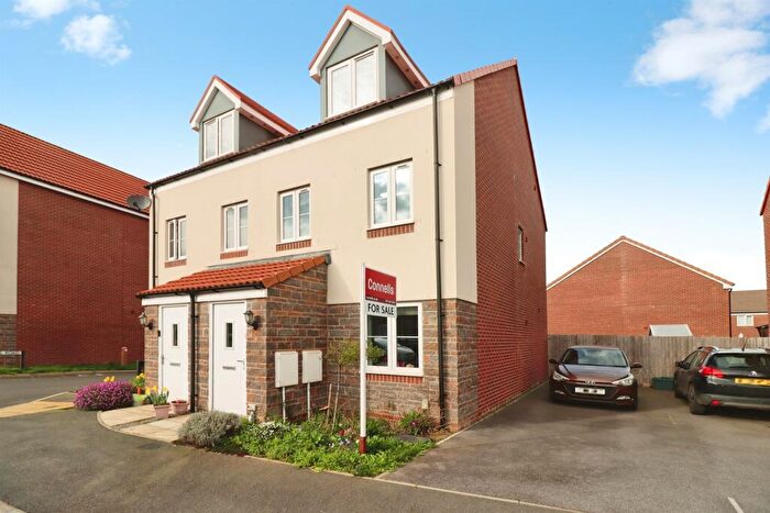 3 Bedroom Town House For Sale In Fuchsia Road, Emersons Green, Bristol, BS16