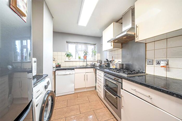 2 Bedroom Apartment For Sale In Kings Drive, Wembley, Middlesex, HA9