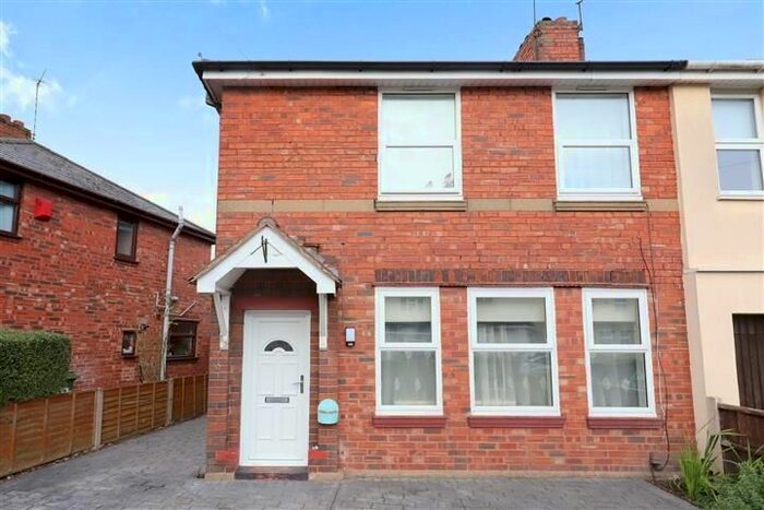 3 Bedroom Property To Rent In Clarence Road, Bilston, WV14