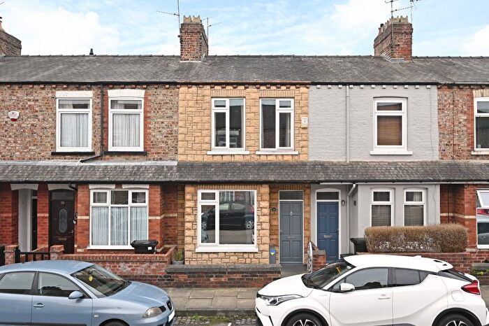 2 Bedroom Terraced House To Rent In Baker Street, York, YO30