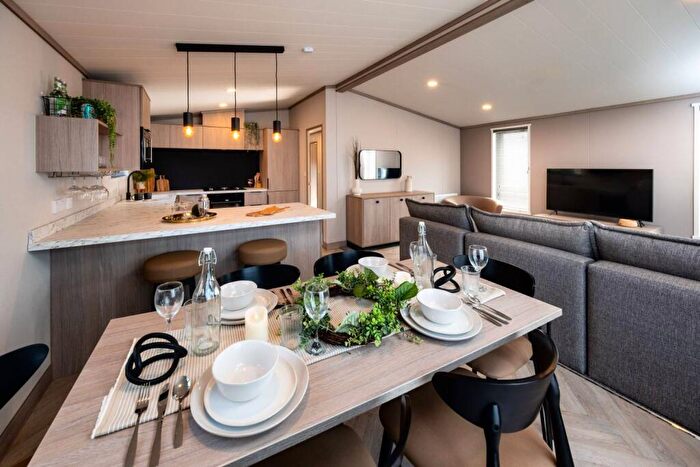 2 Bedroom Lodge For Sale In , Twyning, GL20