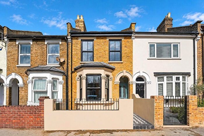 4 Bedroom Terraced House For Sale In Chestnut Avenue North, Walthamstow, London, E17