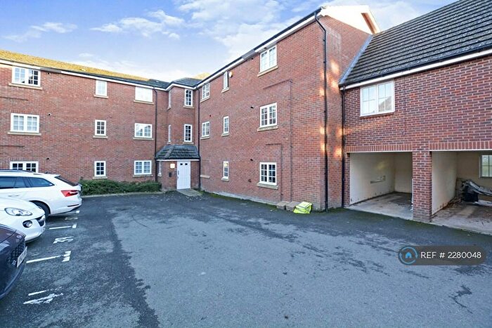2 Bedroom Flat To Rent In Hardwick Hall Way, Daventry, NN11