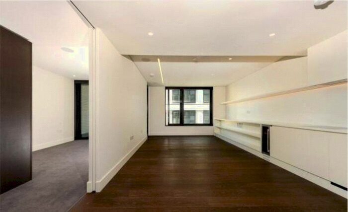 1 Bedroom Flat To Rent In Rathbone Place, Fitzrovia, London, W1T