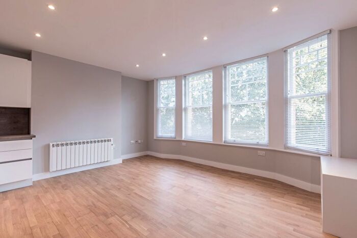 1 Bedroom Flat To Rent In Archway Road, London, N6