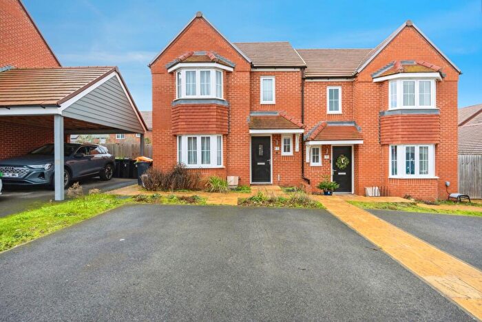 3 Bedroom Semi Detached House For Sale In Zander Grove, Bedford, Bedfordshire, MK40