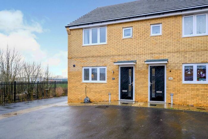 3 Bedroom House To Rent In Purbeck Drive, Corby, NN18