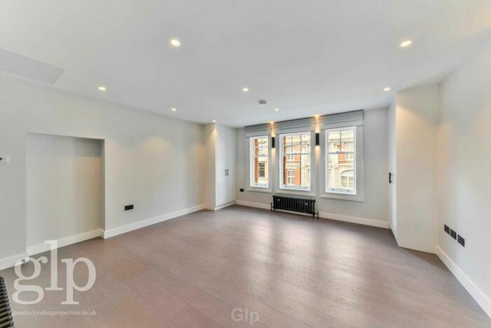 Studio To Rent In Shaftesbury Avenue, Soho, W1D