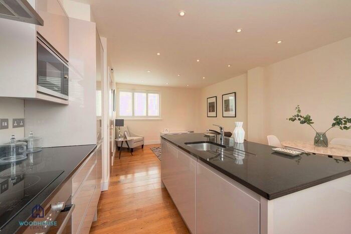 2 Bedroom Apartment To Rent In High Road, London, NW10