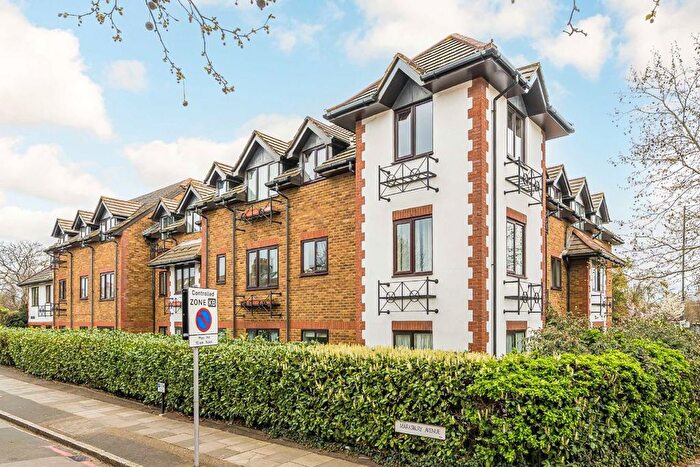 2 Bedroom Flat For Sale In Marksbury Avenue, Kew, TW9