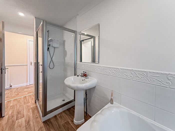 2 Bedroom Cottage For Sale In High Street, Newarthill, Motherwell, ML1
