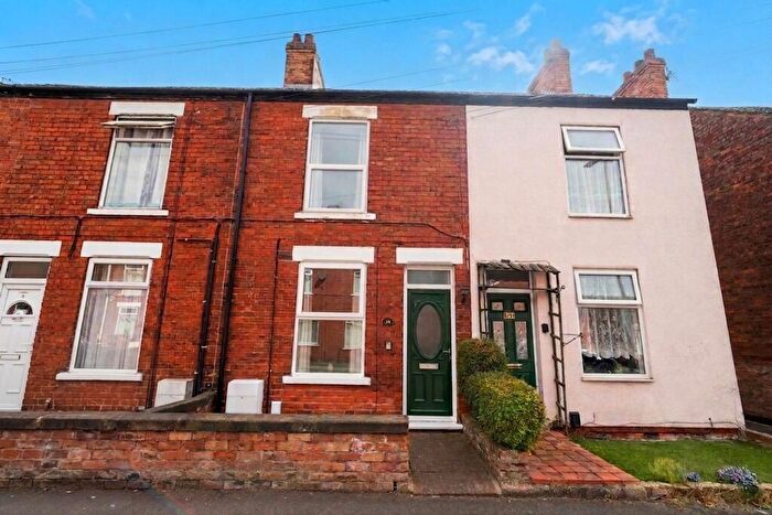 2 Bedroom Terraced House For Sale In Alexandra Road, Scunthorpe, DN16